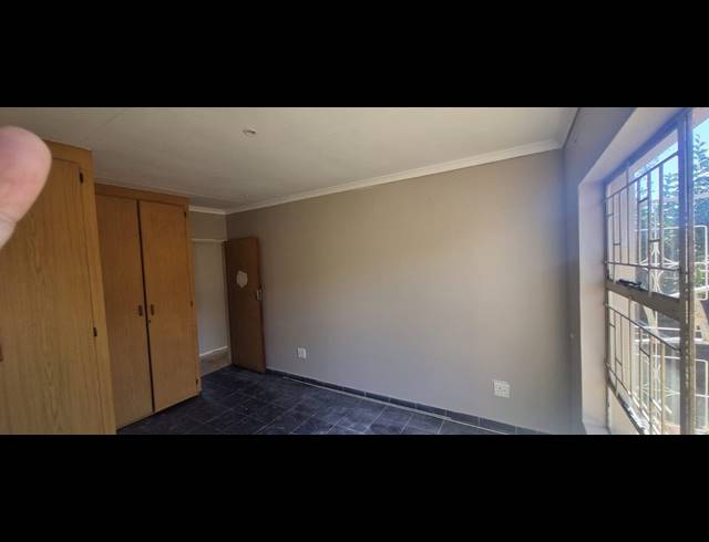 70M² OFFICE TO LET IN OATLANDS